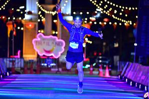 BIB: 105
                            <button type="button" onclick="openModal(21872883)" class="btn btn-primary btn-sm float-right btn-popup" data-toggle="modal" data-target=".modal-high-quality">
                        <i class="fas fa-shopping-cart"></i> Add to Cart
                    </button>
                                            <button type="button" onclick="isThisMe(21872883, true)" class="btn btn-success btn-sm float-right btn-popup btn-isme hidden" data-toggle="tooltip" data-placement="bottom" title="นี่คือรูปของคุณใช่ไหม คลิกที่นี่เพื่อเอาเข้าอัลบั้ม">
                        <i class="fas fa-plus"></i> Add to album
                    </button>
                    <button type="button" onclick="isThisMe(21872883, false)" class="btn btn-warning btn-sm float-right btn-popup btn-isnotme hidden">
                        <i class="fas fa-ban"></i> Remove from album
                    </button>